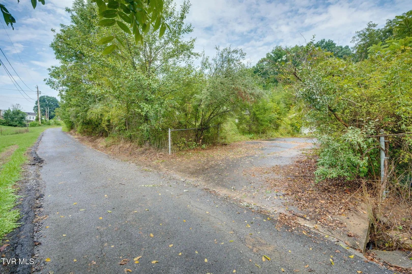 2.54 Acres of Land for Sale in Kingsport, TN - Kingsport, Tennessee, 37660