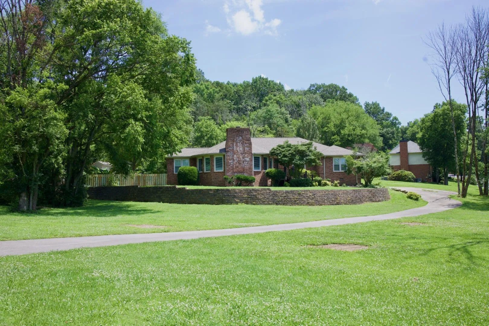 Auction Notice !!! All Brick Ranch Home / 4 Acres / 3469 Sq.ft. - Tennessee, 37076