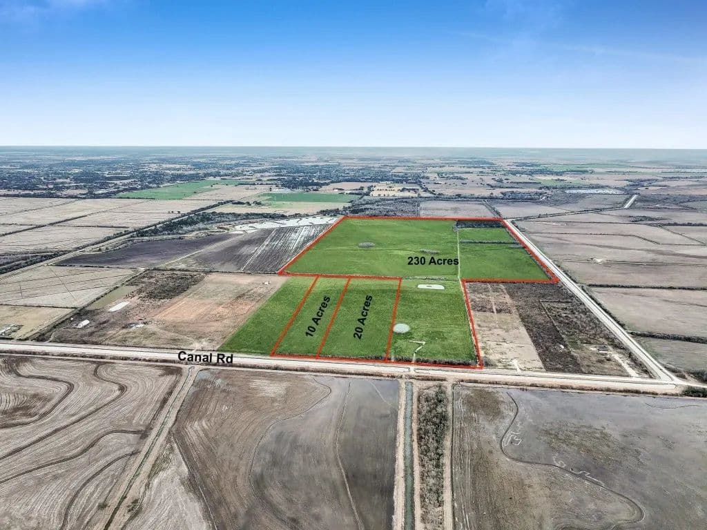 Vacant Land in Winnie - Winnie, Texas, 77665