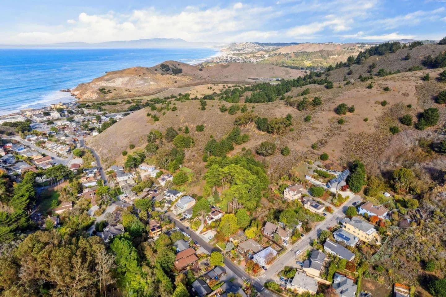 0.11 Acres of Land for Sale in Pacifica, CA - Pacifica, California, 94044