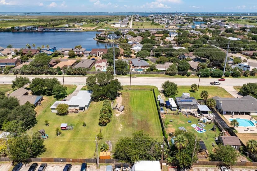 Lots & Land-Other in Galveston