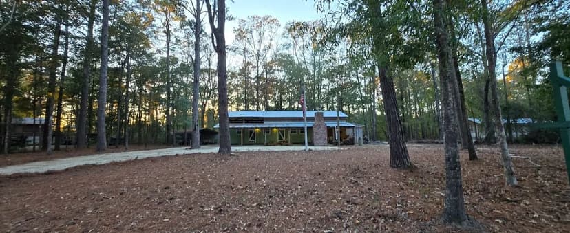 Rustic Camp Near Pearl River