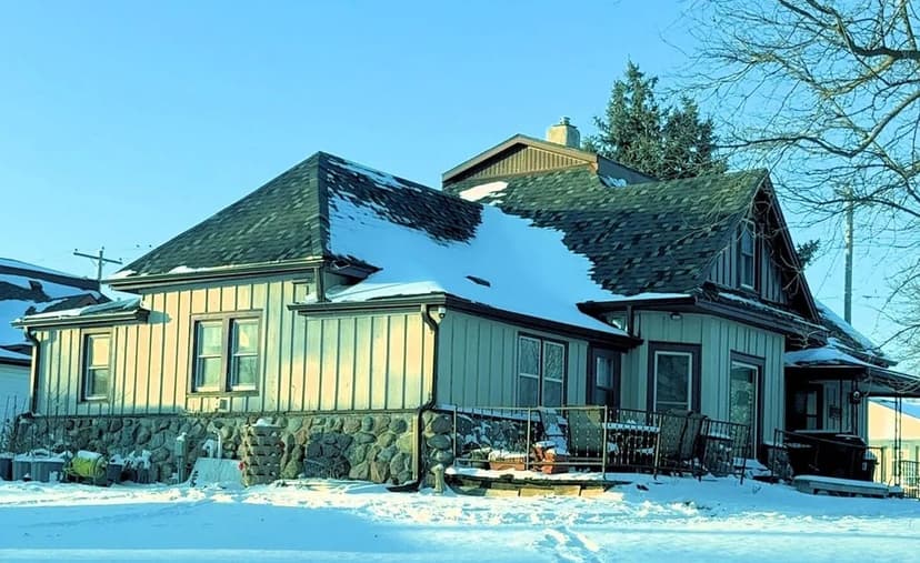 405 East Lincoln Street