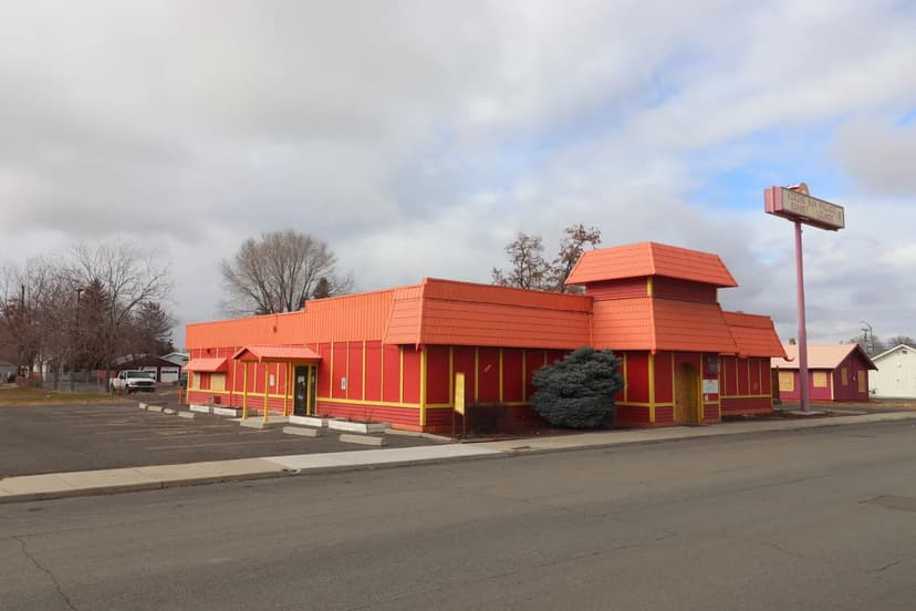 Former Chinese Restaurant - Commercial Building