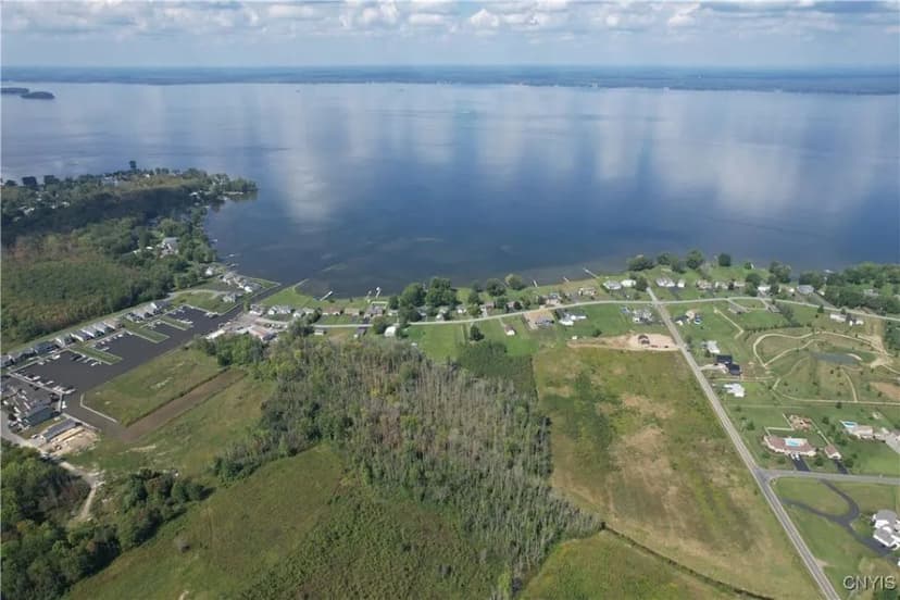 Land -Single Family Acreage in Bridgeport