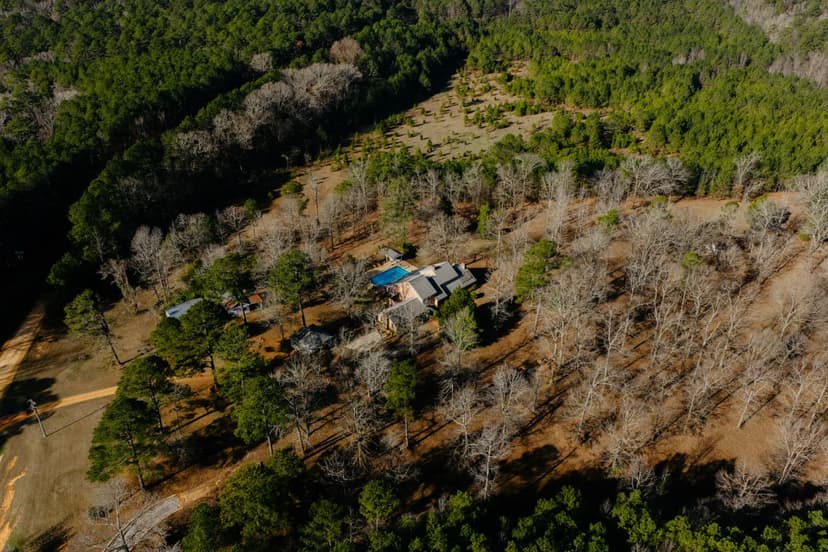A Home on 52.04 Acres in Winston County, MS 