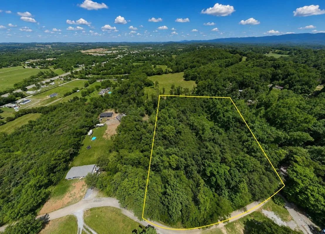 7.55 Acres of Land for Sale in Greenback, TN - Greenback, Tennessee, 37742