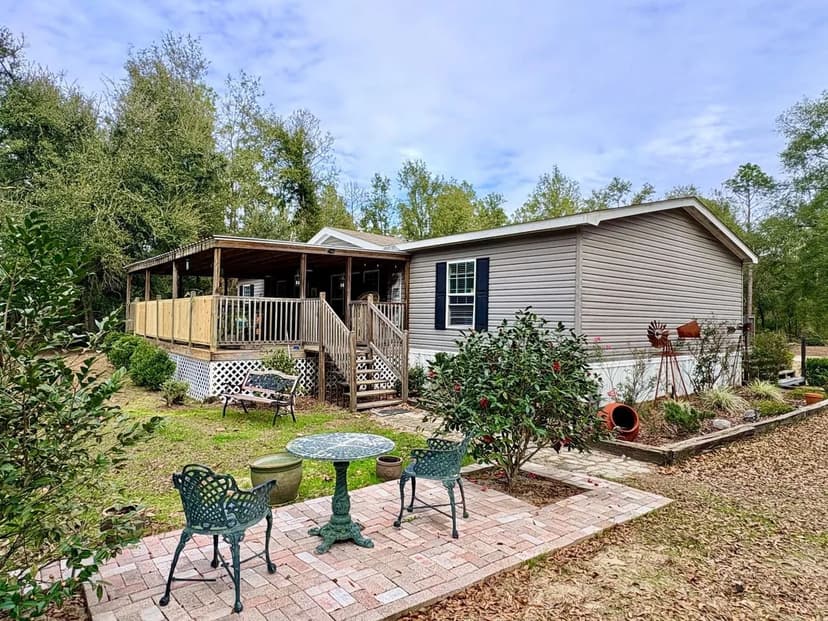 2015 Mobile Home on 4 Acres