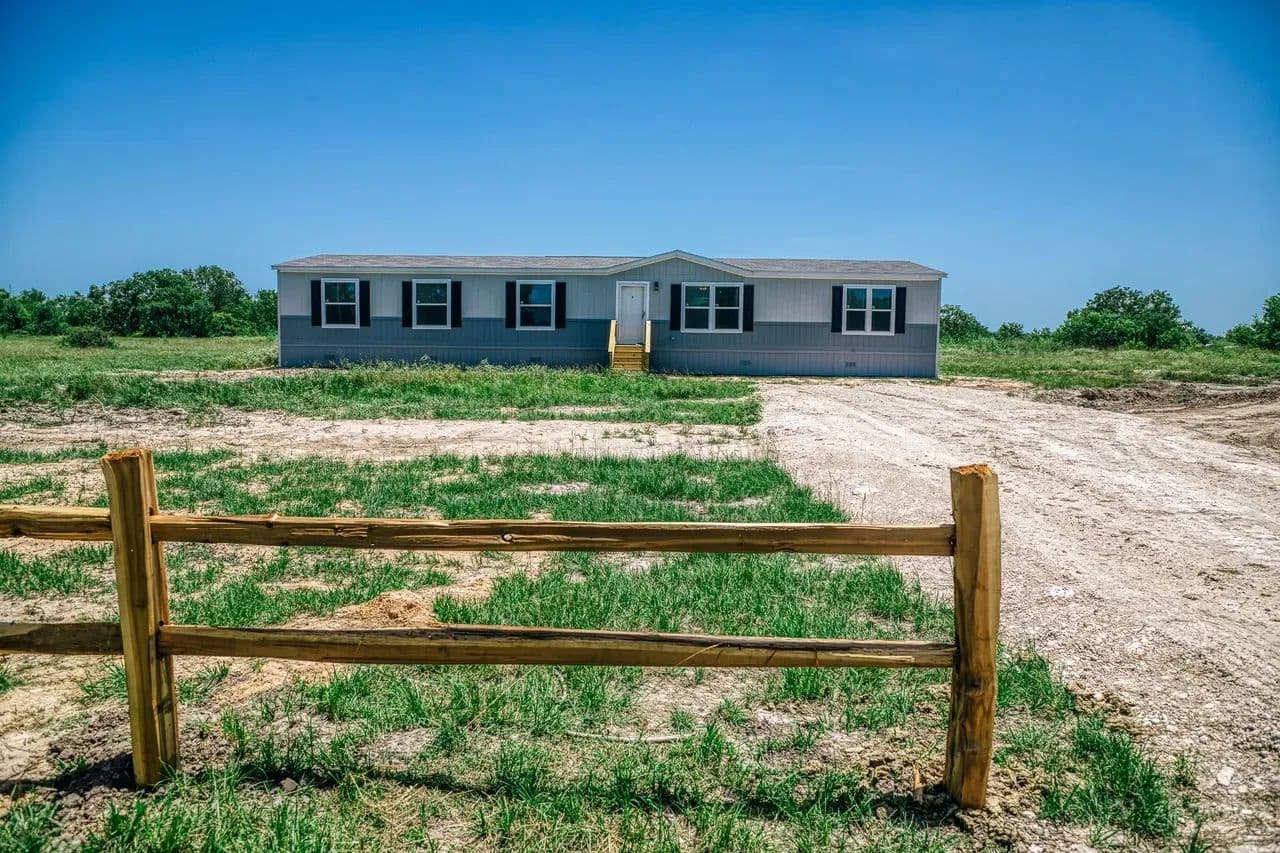 1000 Mustang Crossing Drive - Waller, Texas, 77484
