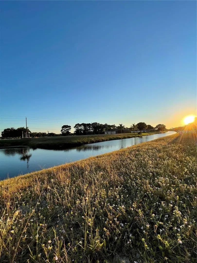 Property from 470 & 472 BOUNDARY BOULEVARD - KW