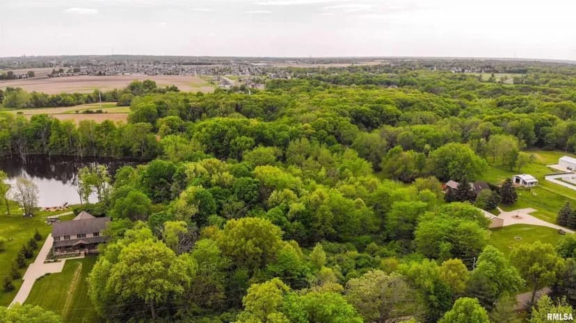 Land -Single Family Acreage in Washington