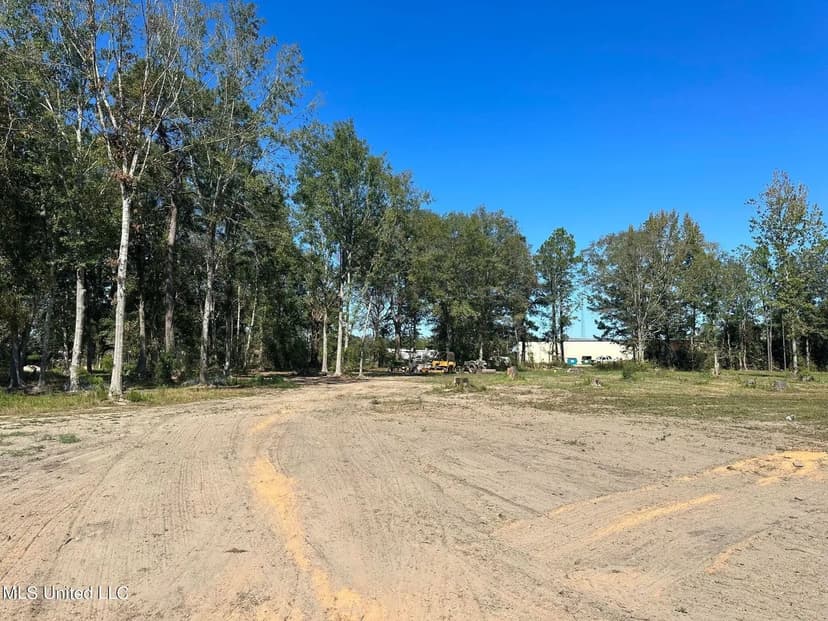 Lots & Land-Other in Moss Point