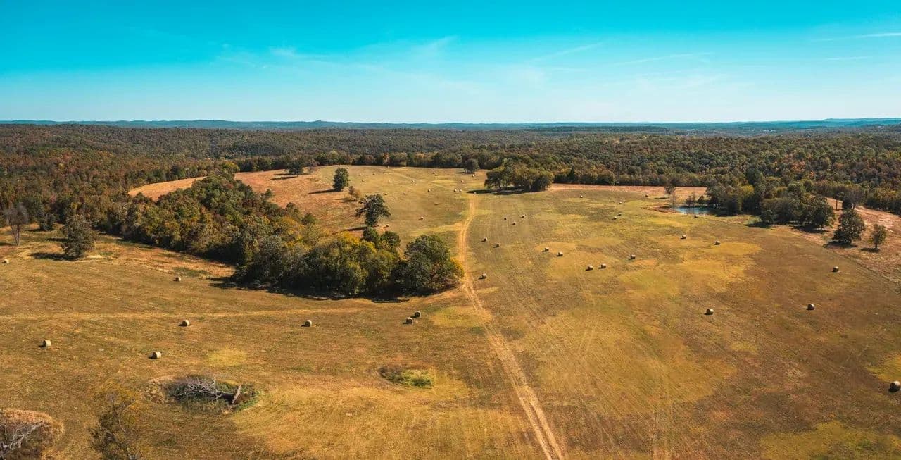 Gunnison Ranch & Hunt Tract 2 - Kirbyville, Missouri, 65679
