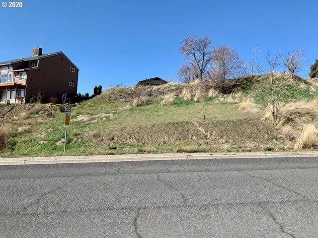Land -Single Family Acreage in Pendleton