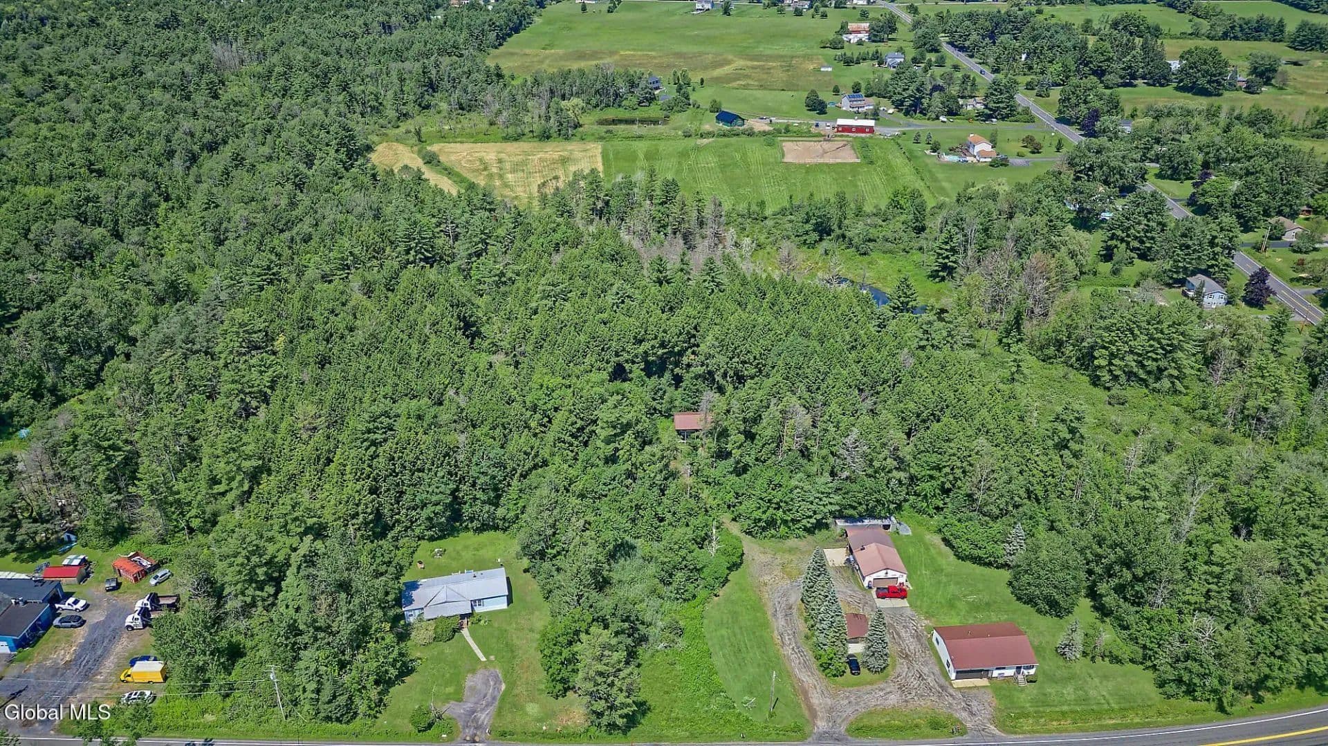 Land -Single Family Acreage in Broadalbin - Broadalbin, New York, 12025