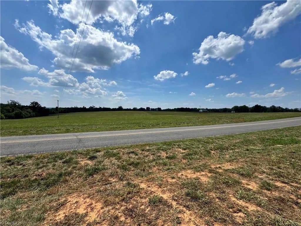 2 Acres of Land for Sale in Mocksville, North Carolina - Mocksville, North Carolina, 27028