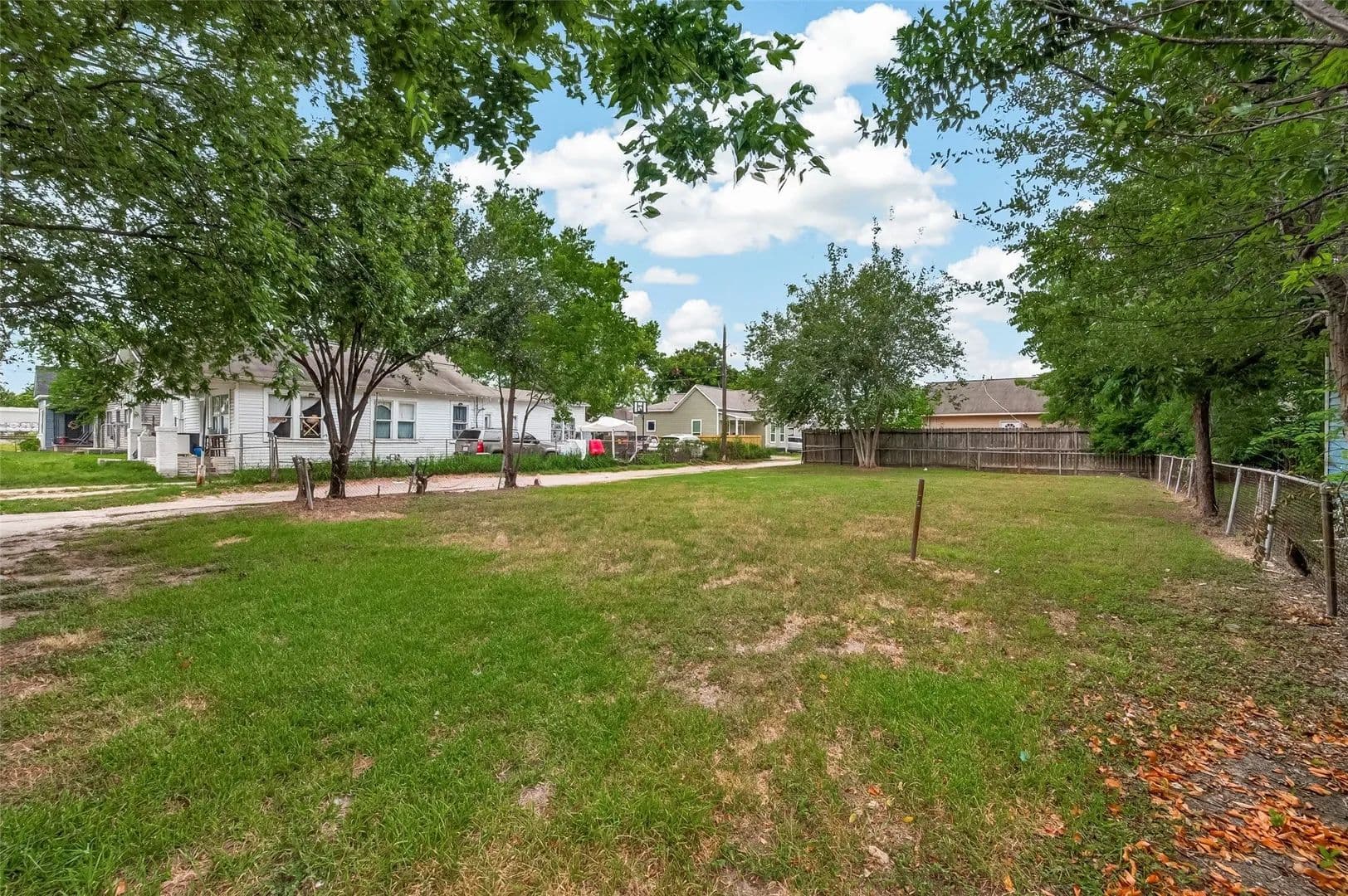 Lots & Land-Other in Houston - Houston, Texas, 77026