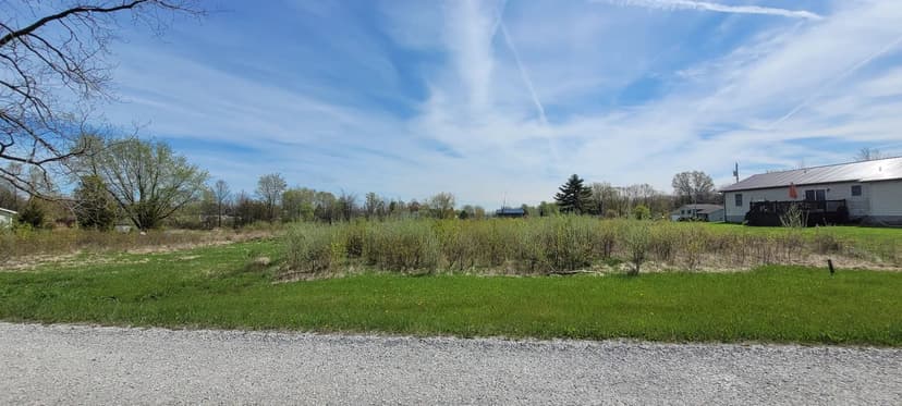 Land -Single Family Acreage in West Salem