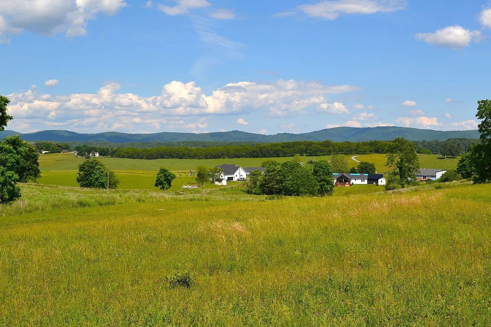 Lots & Land-Other in Lewisburg - Lewisburg, West Virginia, 24901
