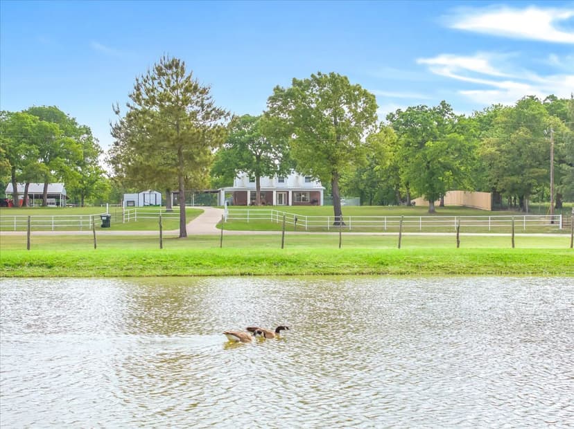 7700 County Road 7700, Athens