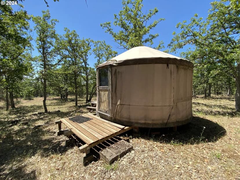 Land -Single Family Acreage in Goldendale