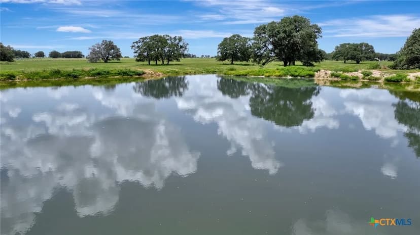 Vacant Land in Hallettsville