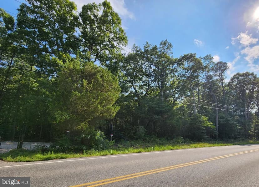 Land -Single Family Acreage in Lexington Park