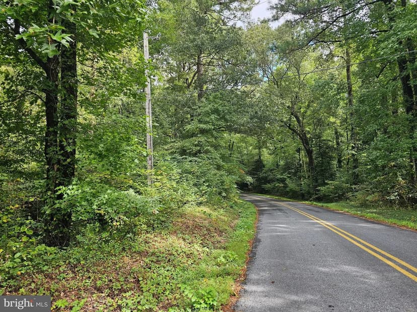 Land -Single Family Acreage in Bushwood