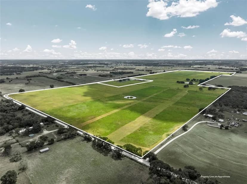 Vacant Land in Aquilla