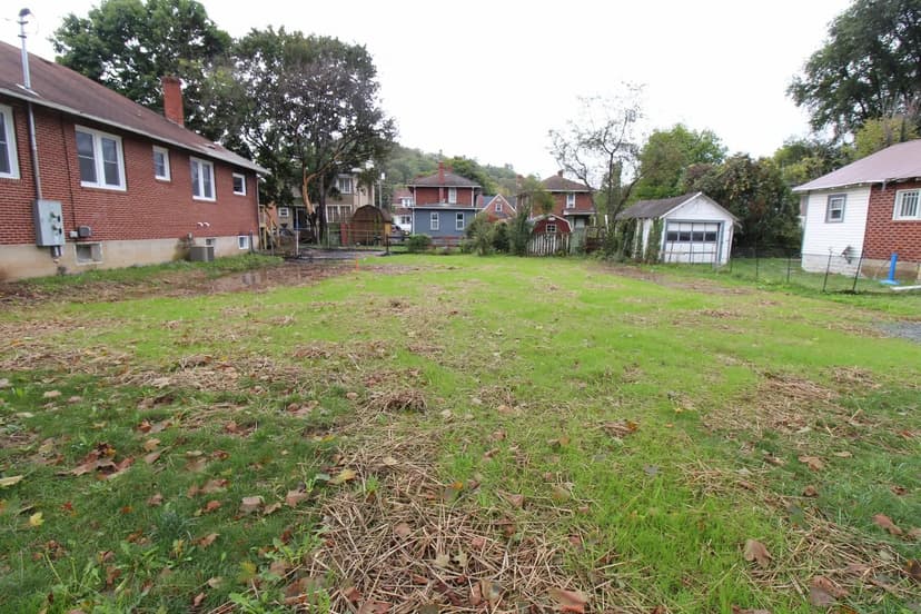 Lots & Land-Other in White Sulphur Springs