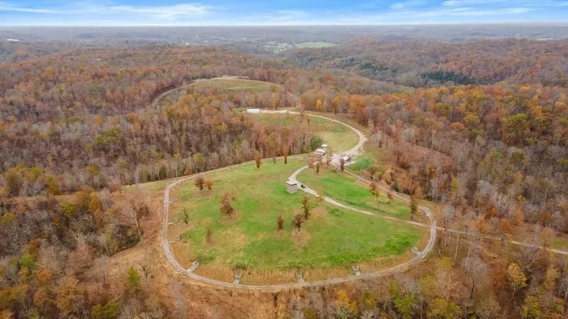 Riverglen Hunt Club - 720 Acre Sportsman's Paradise with Pheasant Shooting Tower