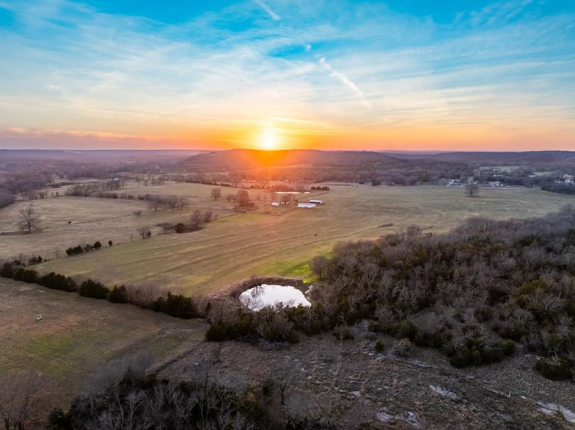 78 S 437 Road Locust Grove, OK 74352