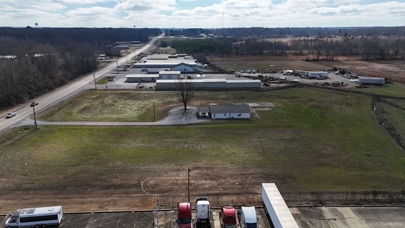 6.64 Acres with a Building in Prentiss County, MS