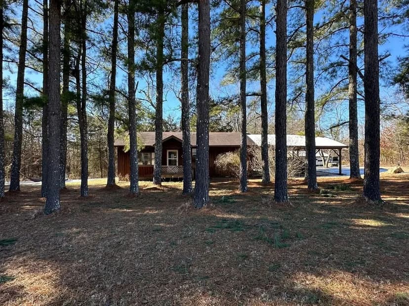 2-Bed 1-Bath Cabin-Style Home in Carter Co.