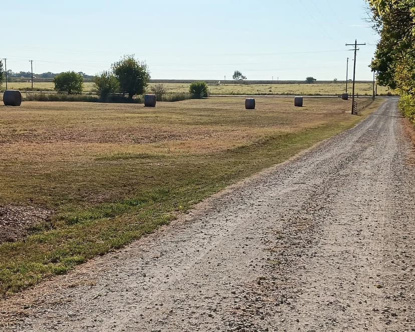 10 Acres of Level Commercial Land in Neosho, MO for Sale