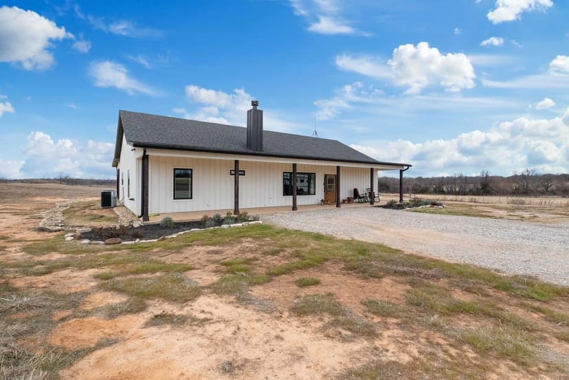 800 Fox Road, Millsap, Texas 76066