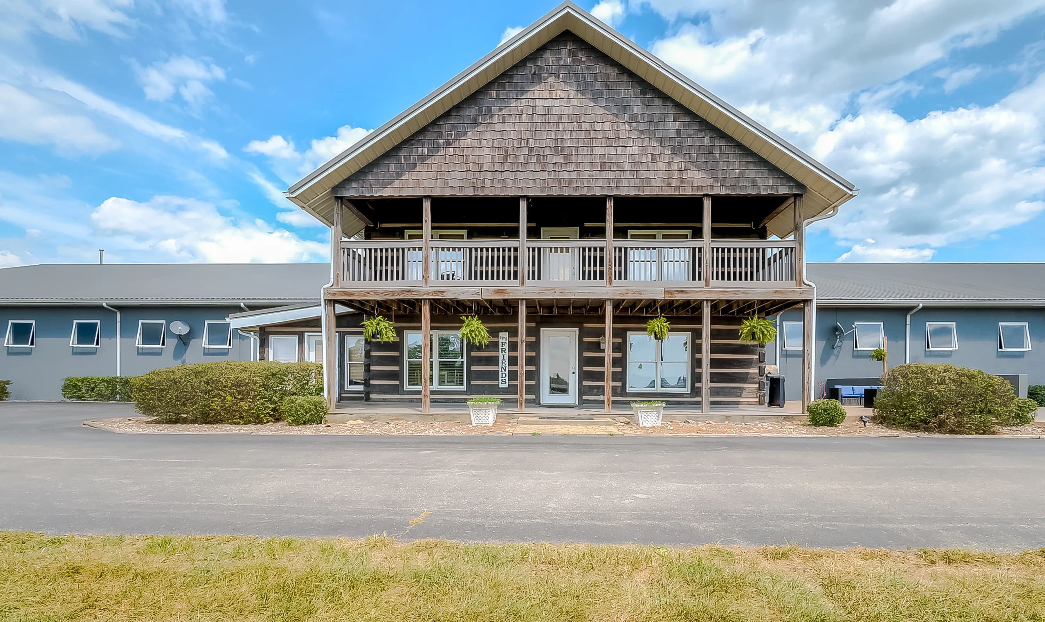 2305 Harrodsburg Rd in Lawrenceburg, Kentucky - photo 2