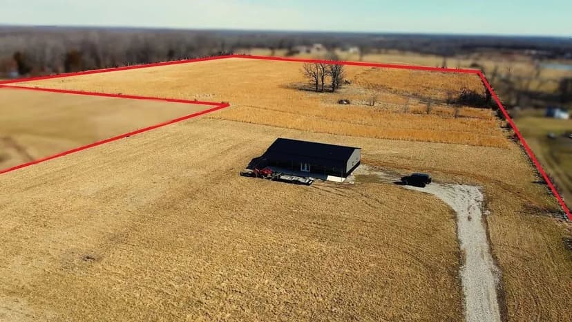 16+/- Acres with Spacious Shop For Sale in Butler Co.