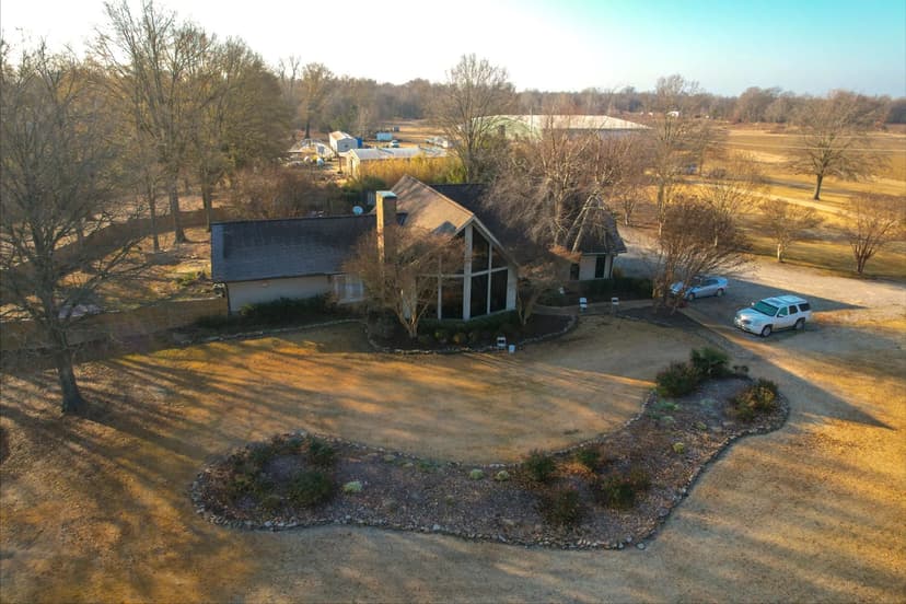 7 Acres with a Home in Sunflower County at 5 Lombardy Road in Drew, MS