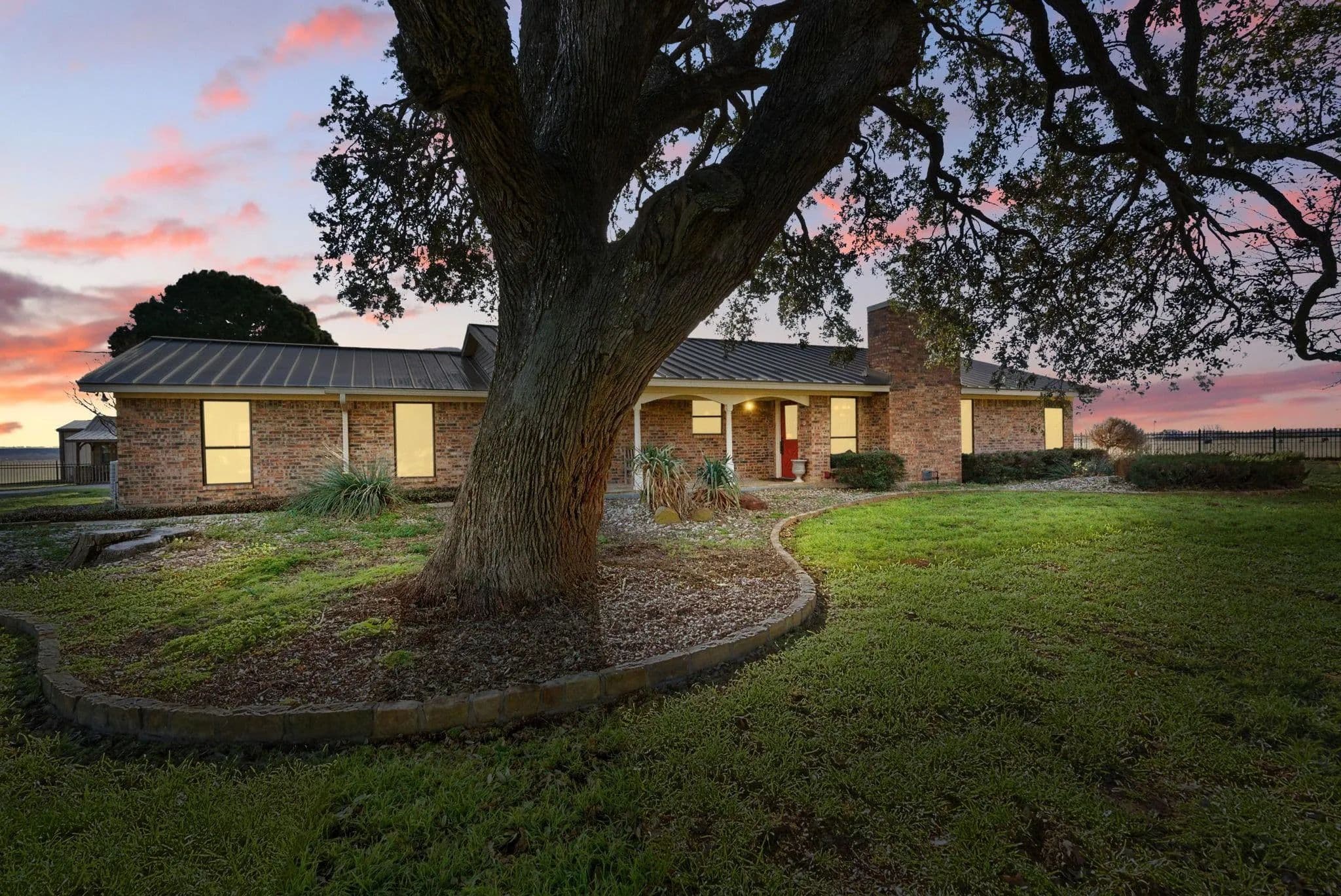 401 Hubbard Lane, Lipan, Texas 76462 - Lipan, Texas, 76462