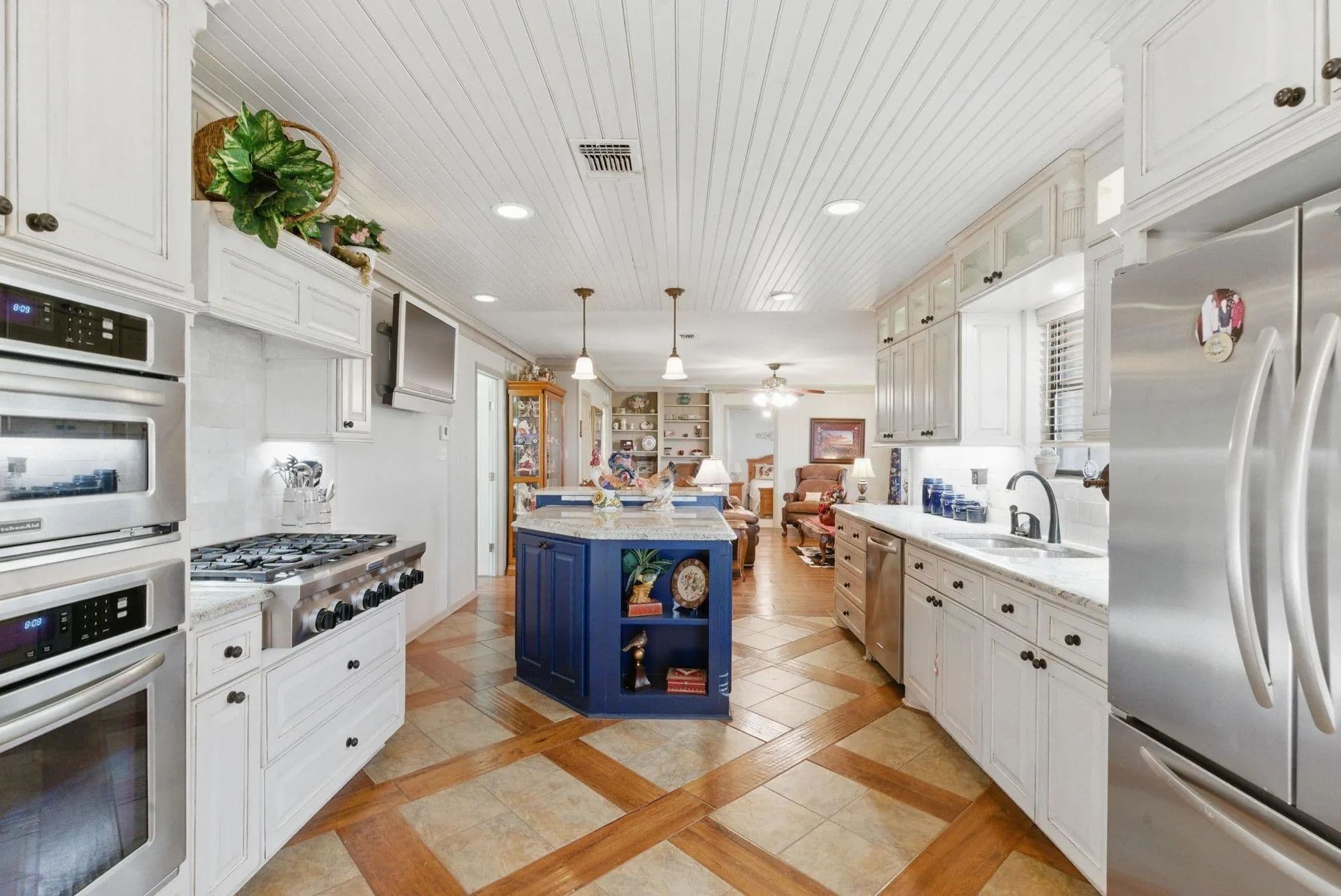 401 Hubbard Lane, Lipan, Texas 76462 in Lipan, Texas - photo 11