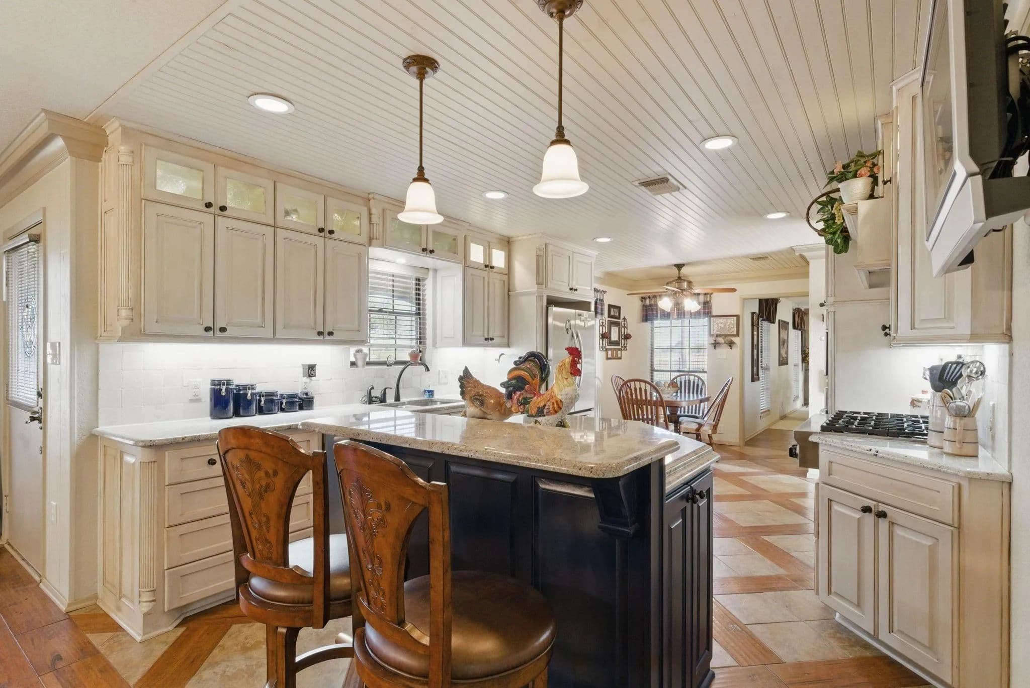 401 Hubbard Lane, Lipan, Texas 76462 in Lipan, Texas - photo 12
