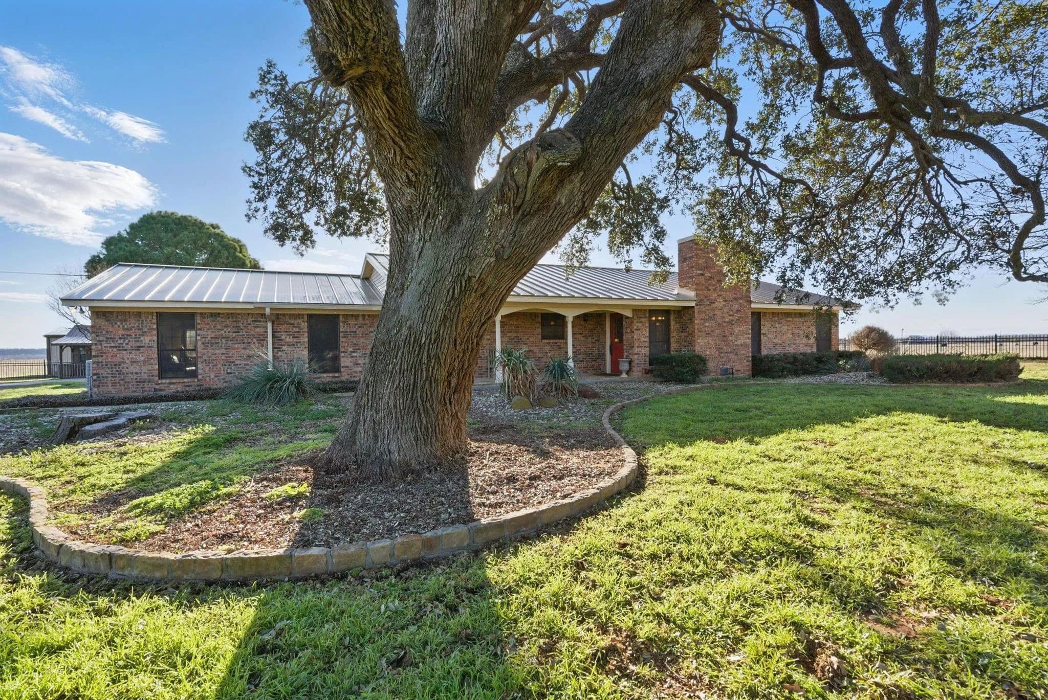 401 Hubbard Lane, Lipan, Texas 76462 in Lipan, Texas - photo 32