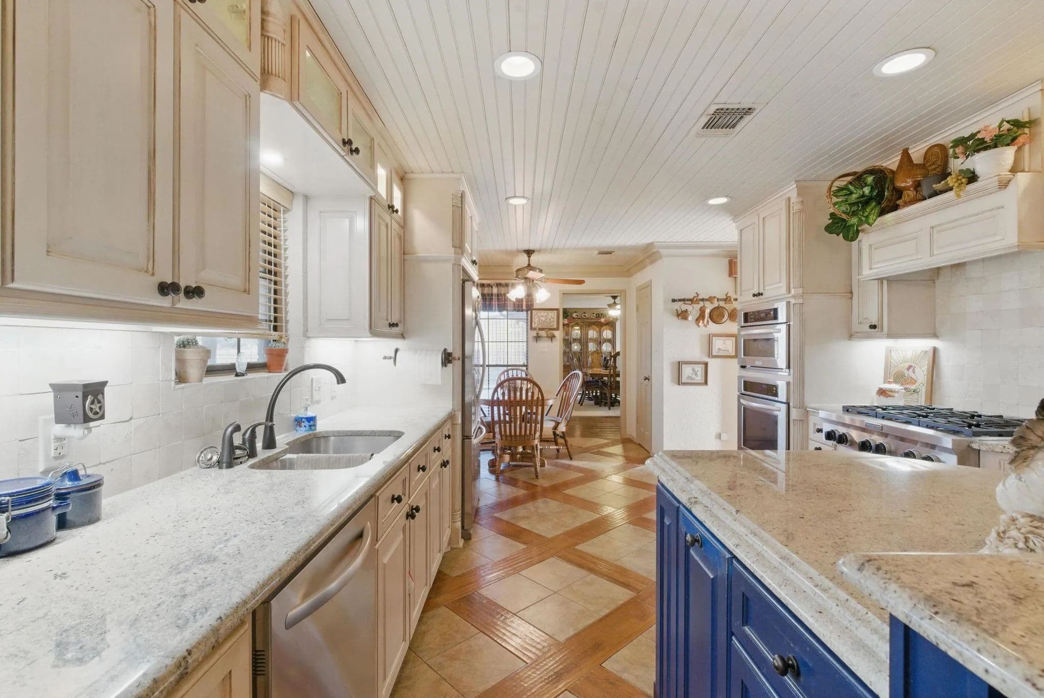401 Hubbard Lane, Lipan, Texas 76462 in Lipan, Texas - photo 9