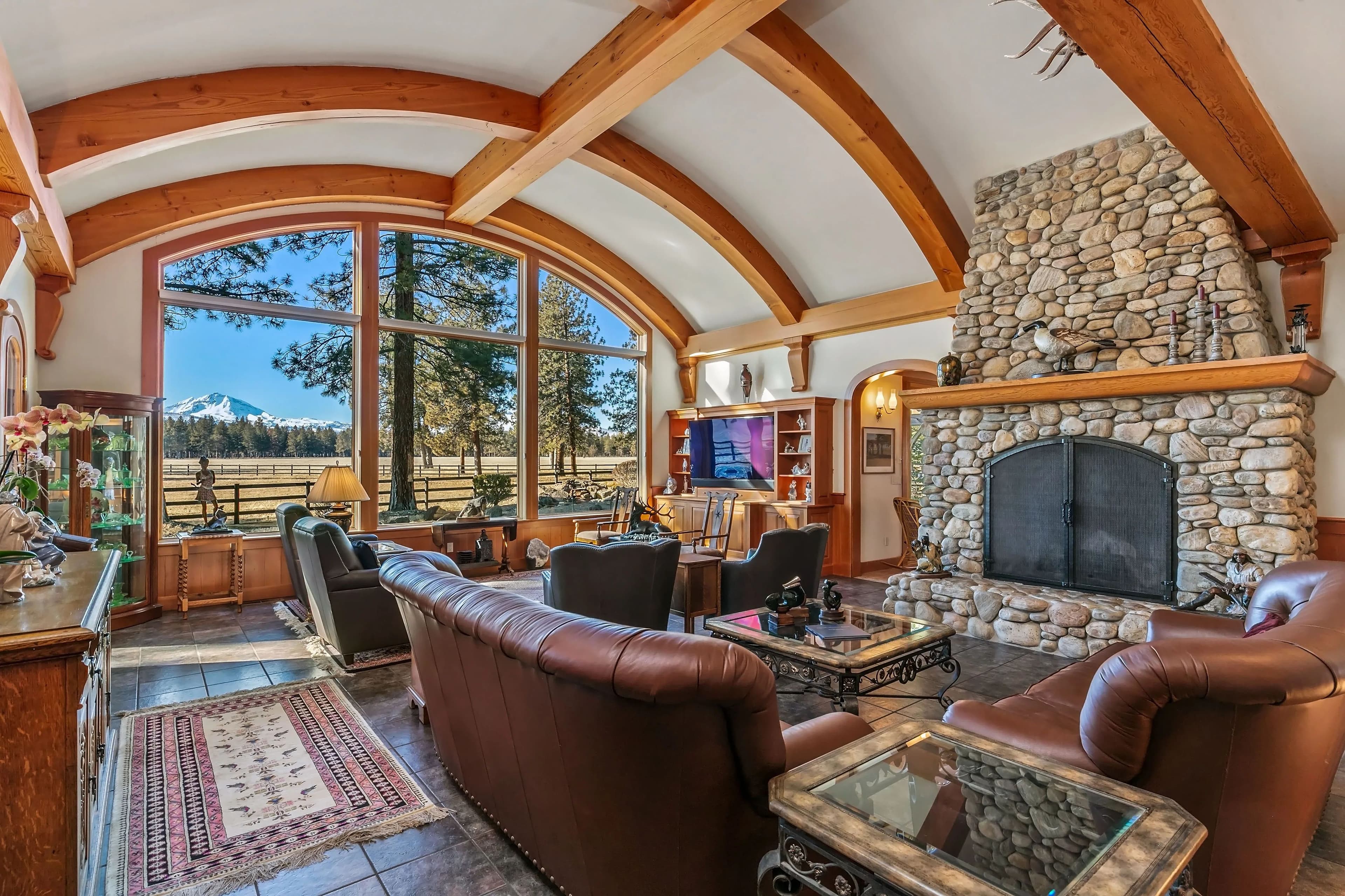 15275 Windigo Trail in Sisters, Oregon - photo 6