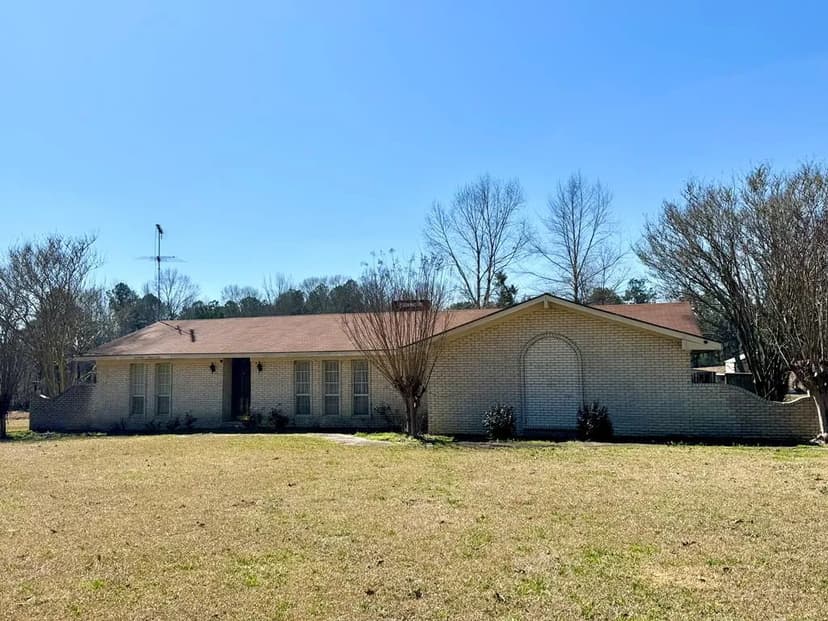 Home on 2.28 Acres | Sontag, MS