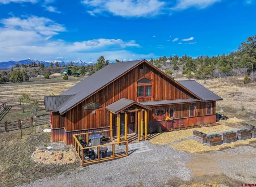 1434 Meadows Drive (822743)