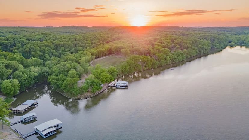 117± Acres w/Prime Lakefront Access at Lake of the Ozarks For Sale – Camden County