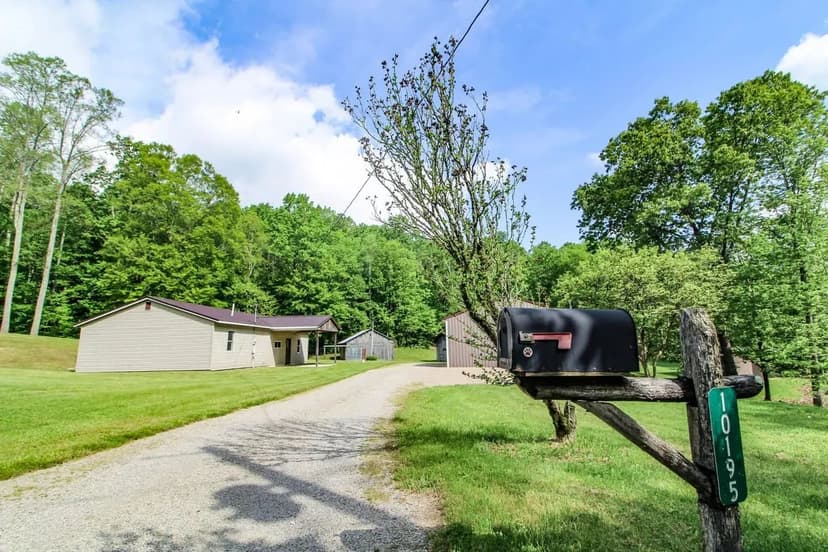 Goosecreek Rd - 9 acres