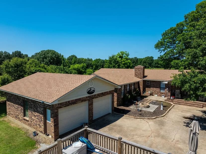 60 +/- Acres, Cord, Arkansas 3-bed 3-bath Home